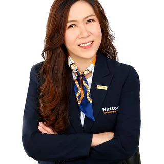 Crystal Lau