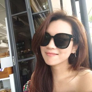 Kelly tan