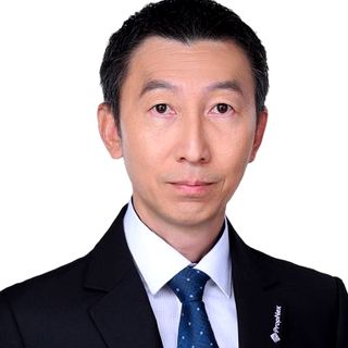 Steven Tan